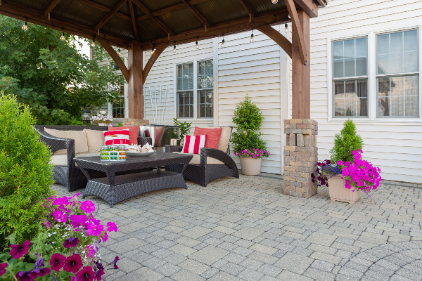 patio builders in Bristol